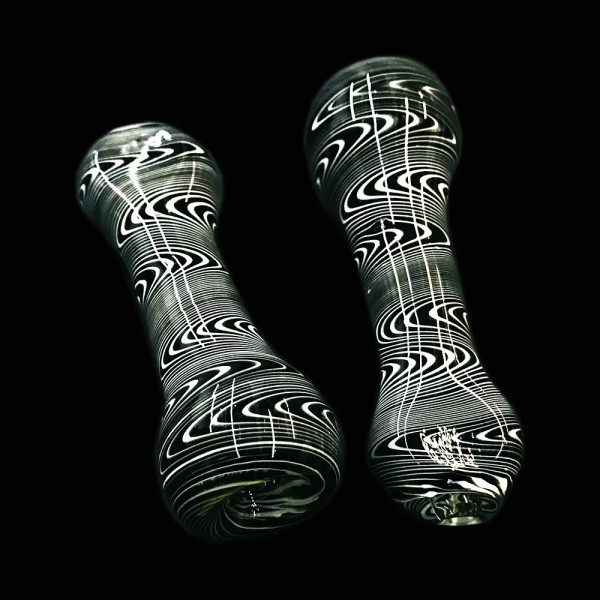 MC-0008 Twisting Art Chillum