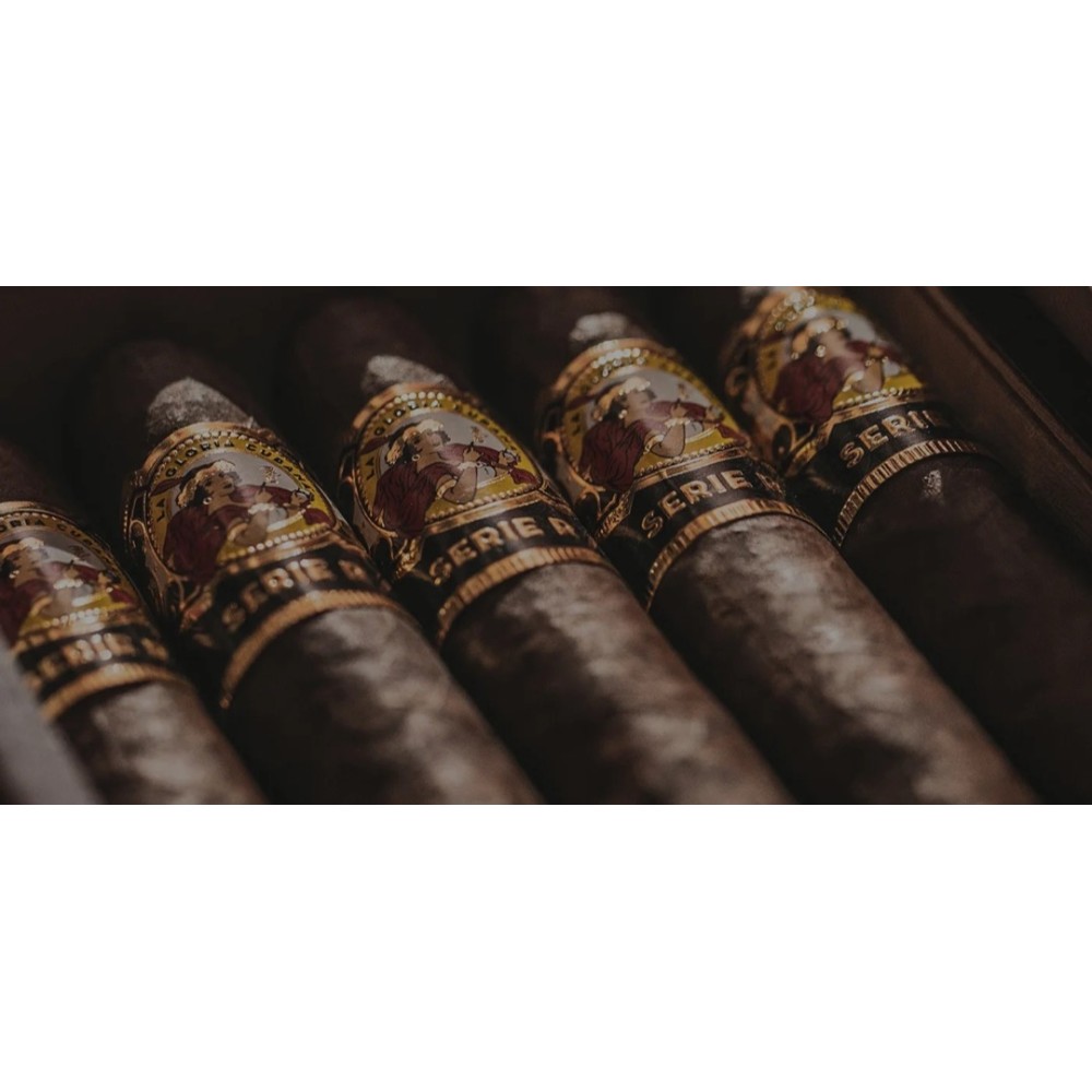 La Gloria Cubana Serie R No. 8 Maduro 15/BX